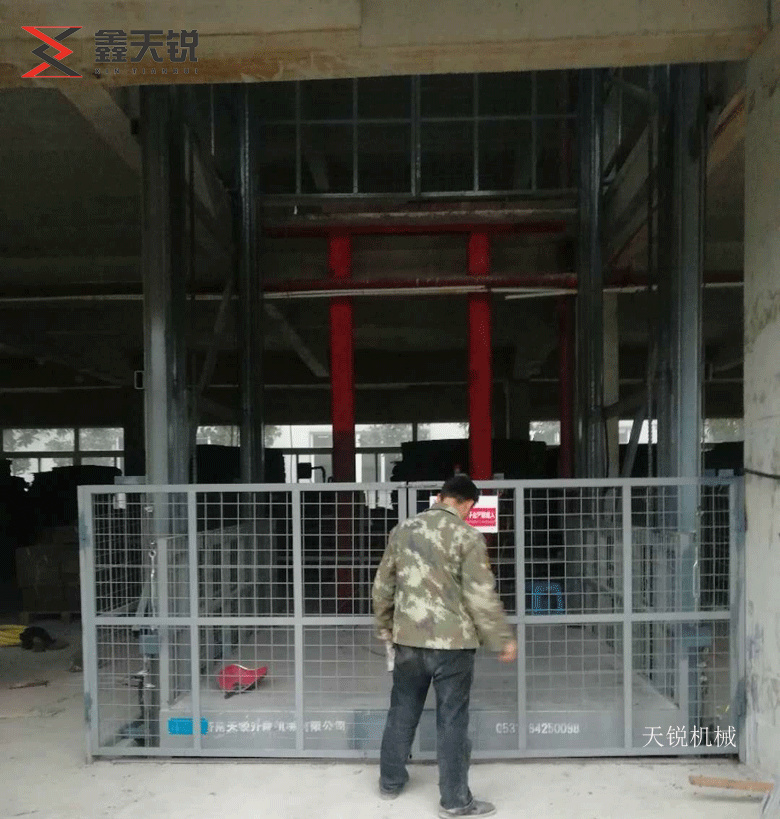 玉溪10吨液压货梯交付使用